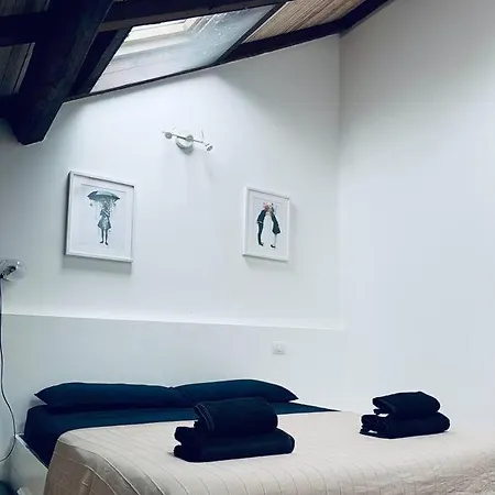 Loft Apartment *